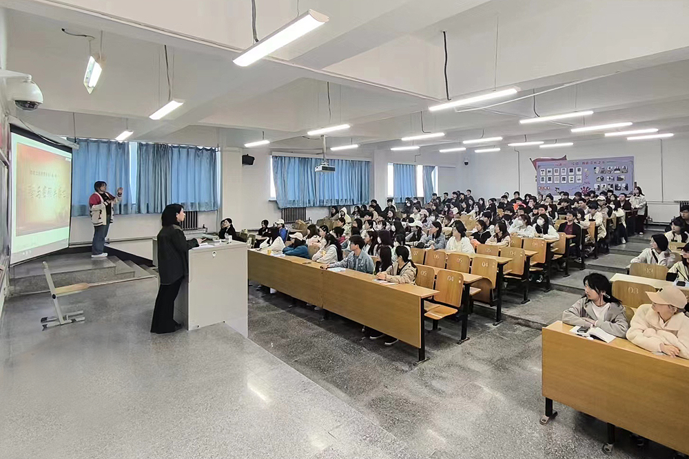 image005学生开展保密宣传主题班会.jpg