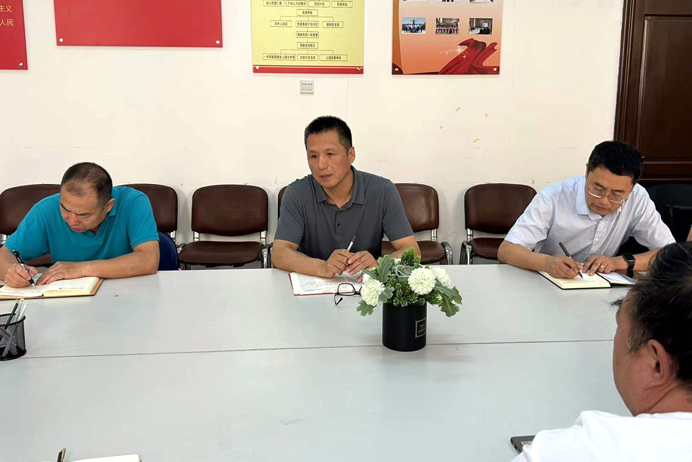 副校长宋印利对司法鉴定中心工作提出要求。.jpg