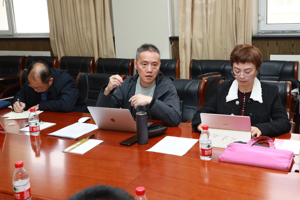 002专家组组长周怀谷介绍评审流程及相关要求IMGL5548.JPG