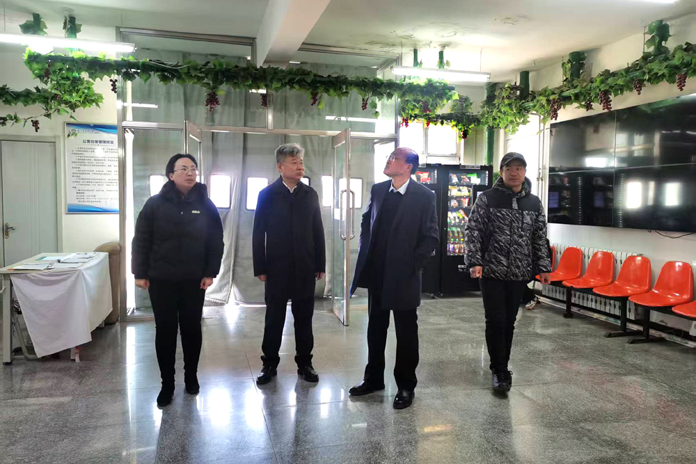 查看学生公寓公共生活服务设施情况.jpg