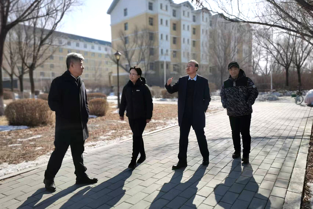 查看学生公寓区公共卫生环境情况.jpg